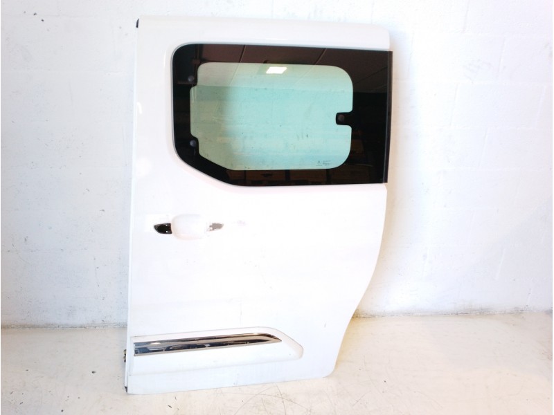 Recambio de puerta trasera izquierda para toyota proace verso l2 family referencia OEM IAM 9820425480 9816964480 98184658XT