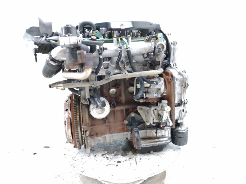Recambio de motor completo para nissan almera tino (v10m) acenta referencia OEM IAM 10103AW400 YD22DDT 