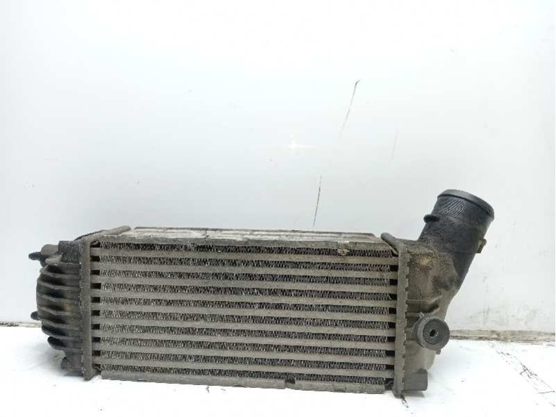 Recambio de intercooler para peugeot 307 berlina (s2) xs referencia OEM IAM 384H5 874824KJ 
