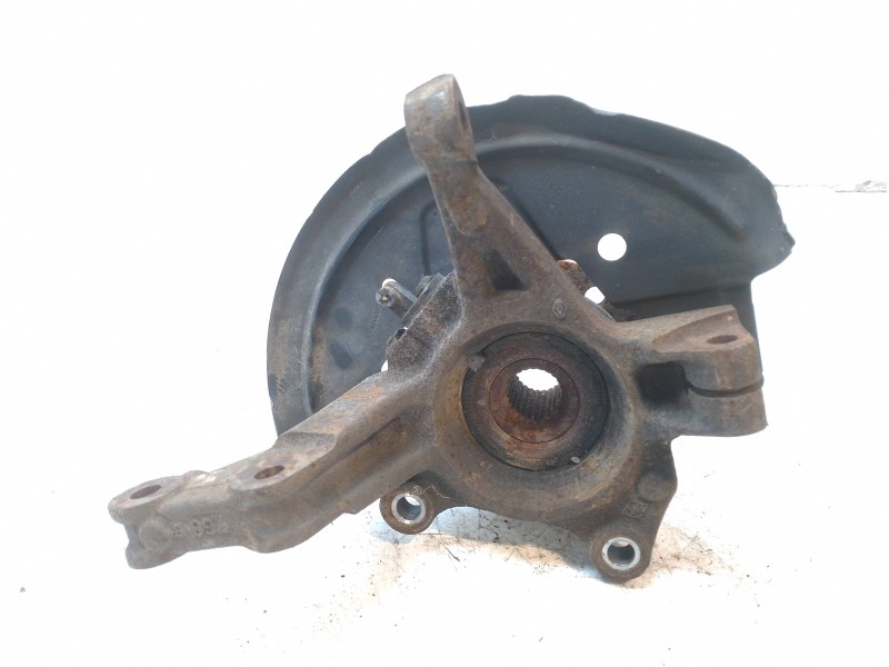Recambio de mangueta delantera derecha para renault clio iii 1.5 dci diesel referencia OEM IAM 8200345945  