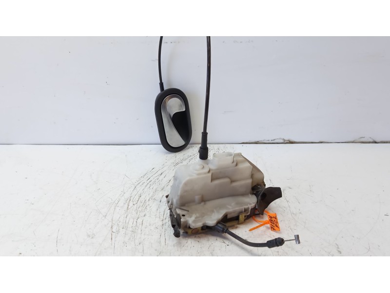 Recambio de cerradura puerta delantera izquierda para renault scénic ii (jm0/1_) 2.0 dci (jm1k) referencia OEM IAM 8200119122  