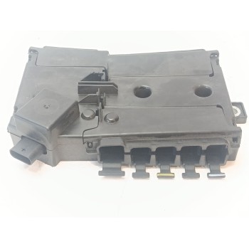CAJA RELES / FUSIBLES A2055402850 K09520