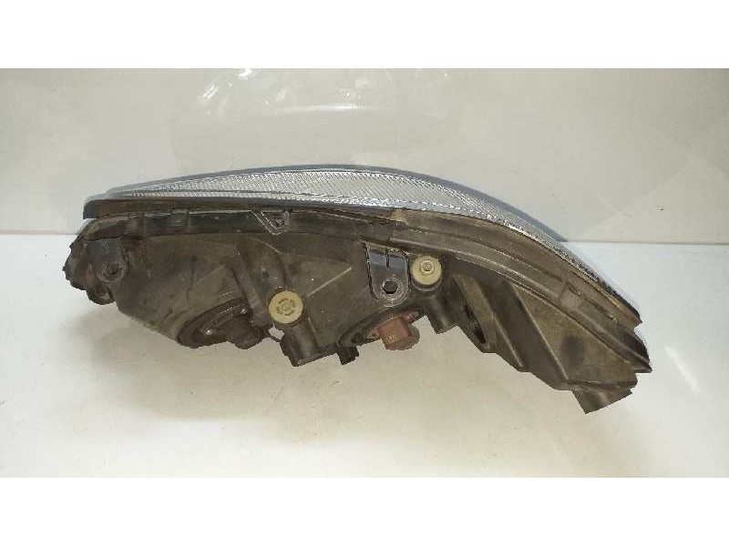 Recambio de faro derecho para opel zafira a blue line referencia OEM IAM 90583022  
