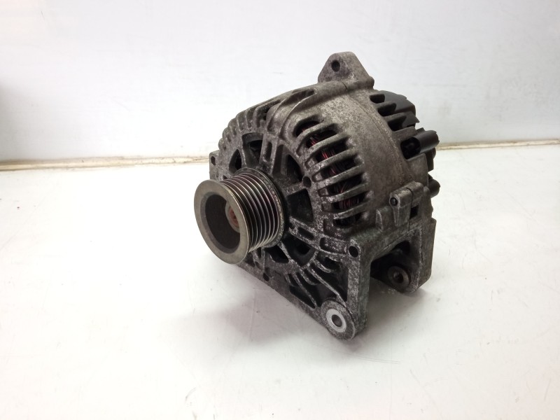 Recambio de alternador para renault scenic ii grand luxe dynamique referencia OEM IAM 8200290215 703005898 