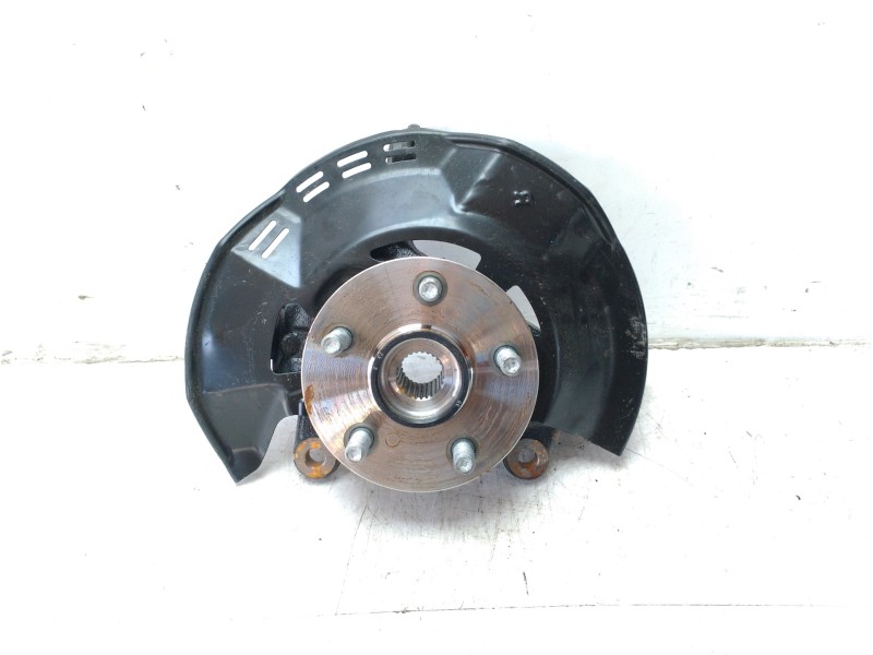 Recambio de mangueta delantera derecha para toyota yaris 1.5 16v cat referencia OEM IAM 43550K0010  