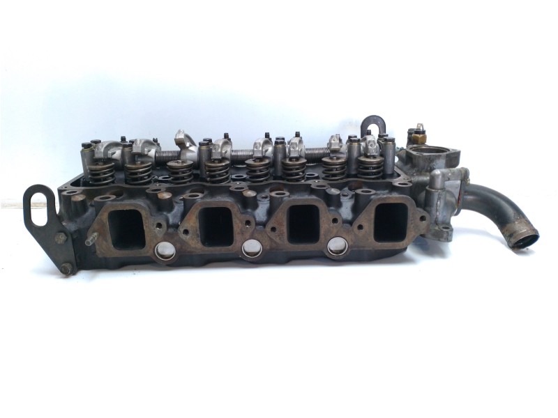 Recambio de culata para nissan atleon referencia OEM IAM 69T42  