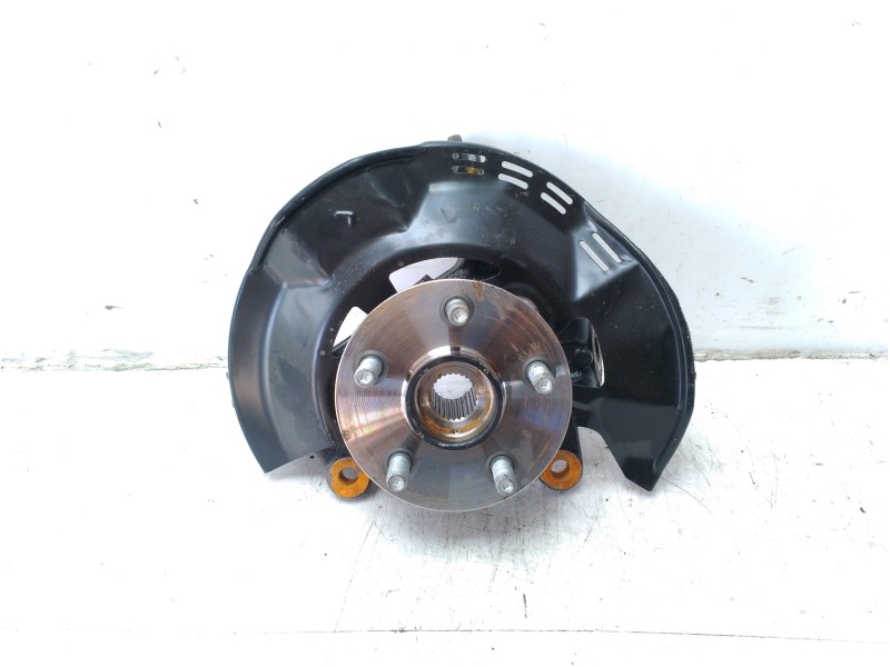 Recambio de mangueta delantera derecha para toyota yaris 1.5 16v cat referencia OEM IAM 43550K0010  