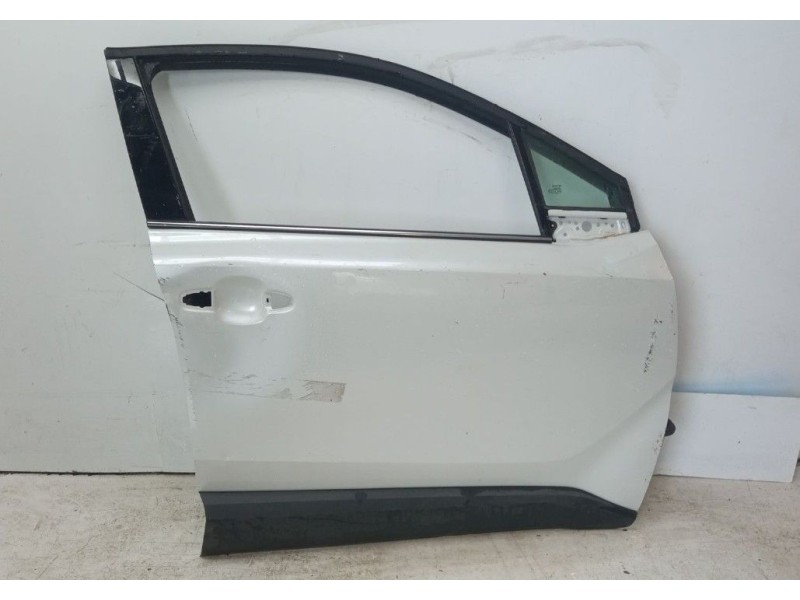Recambio de puerta delantera derecha para toyota c-hr referencia OEM IAM 67001F4010  
