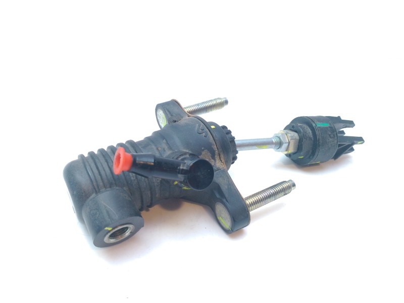 Recambio de bomba embrague para toyota hilux (kun) cabina doble vx 4x4 referencia OEM IAM 314200K071  