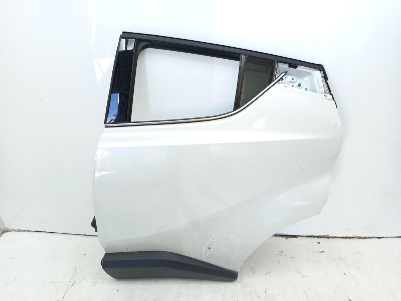 Recambio de puerta trasera izquierda para toyota c-hr referencia OEM IAM 67004F4010  
