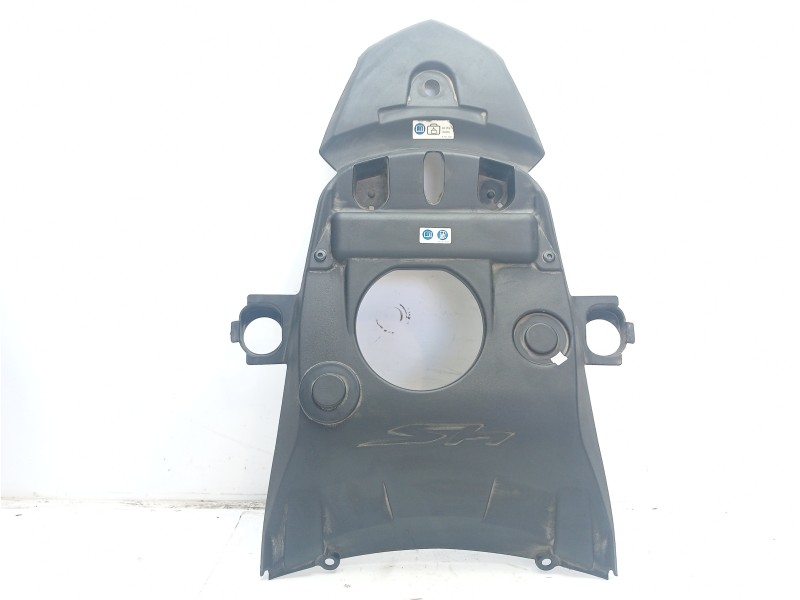 Recambio de molduras traseras para honda sh 125i referencia OEM IAM 17575K01900ZA  