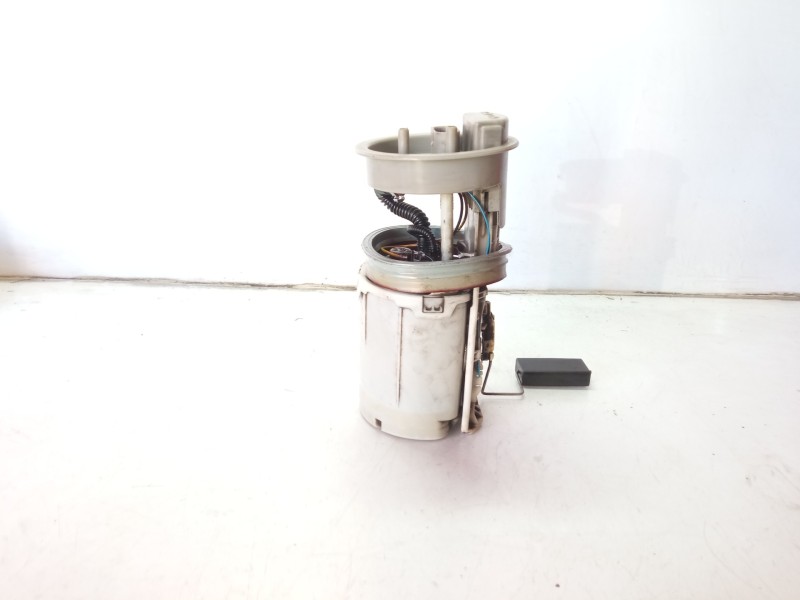 Recambio de bomba combustible para volkswagen golf iv berlina (1j1) 1.9 tdi referencia OEM IAM 220212001001 1J0919050 