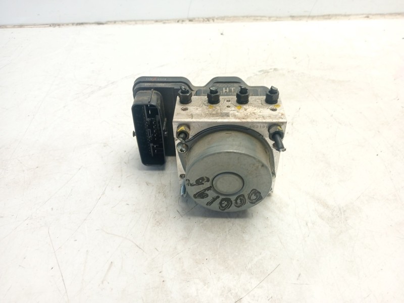 Recambio de abs para toyota c-hr referencia OEM IAM 4405047060  