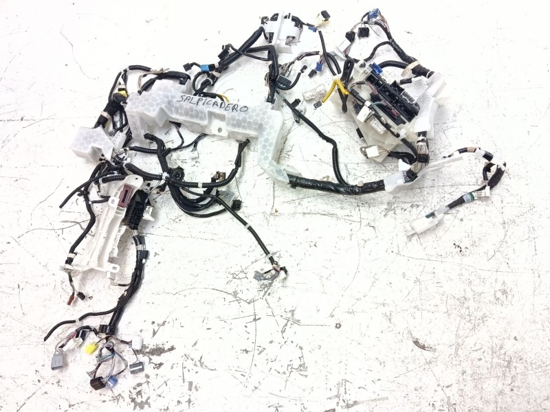 Recambio de cable para toyota rav 4 v (_a5_, _h5_) 2.0 (mxaa52) referencia OEM IAM 821114AW81  