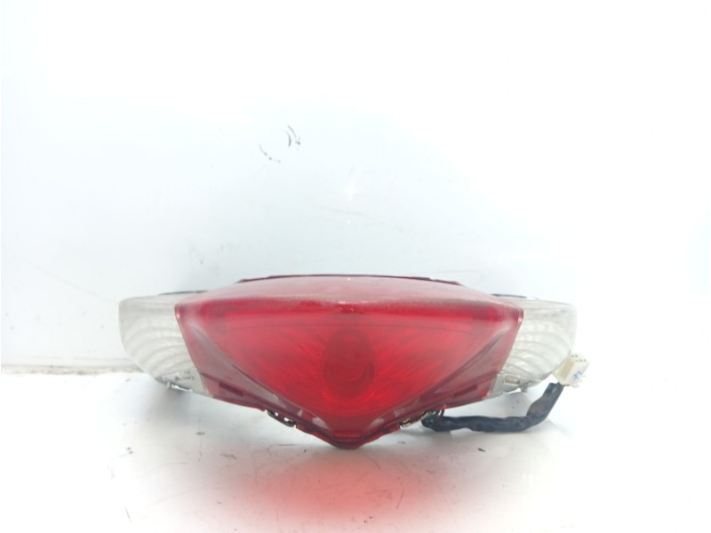 Recambio de piloto trasero central para honda sh 125i referencia OEM IAM 33710K01902 W0761 