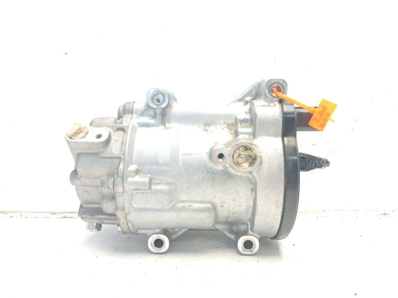 Recambio de compresor aire acondicionado para toyota yaris referencia OEM IAM 88370K0010  0424000741