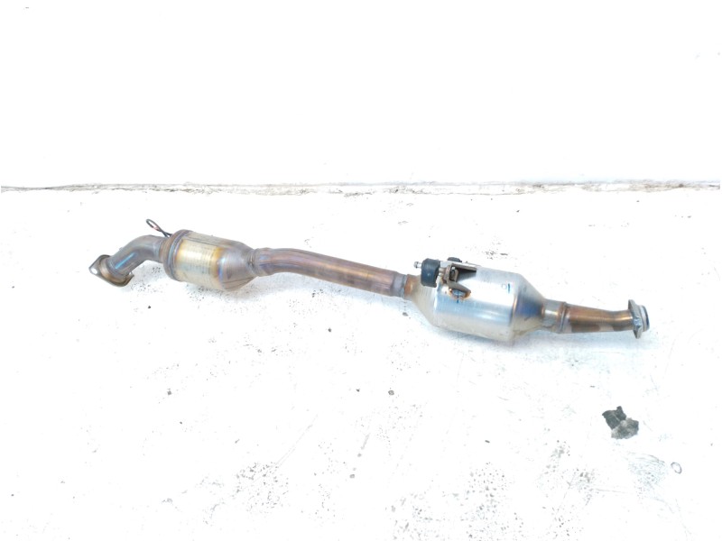 Recambio de catalizador para toyota c-hr hybrid active referencia OEM IAM 174100TJ10  