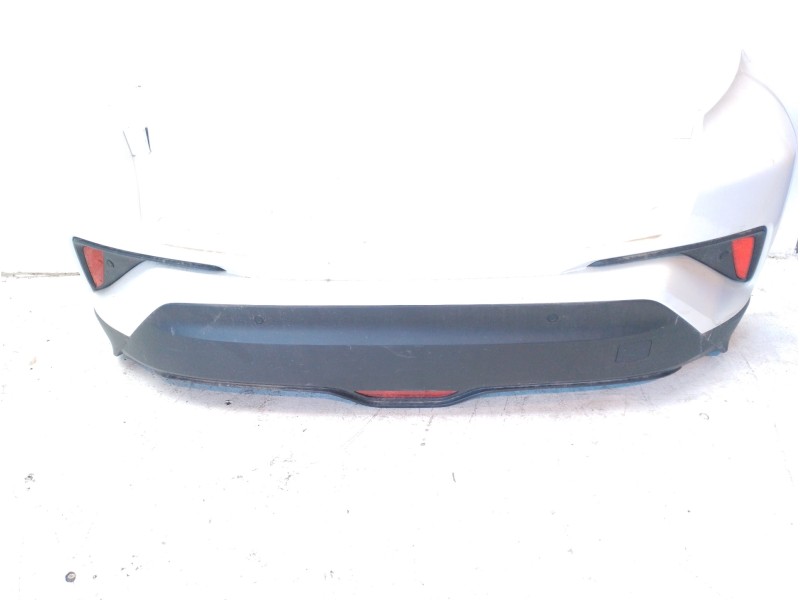 Recambio de paragolpes trasero para toyota c-hr hybrid active referencia OEM IAM 52159F4907  