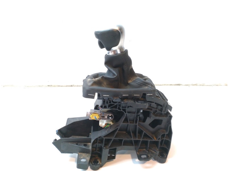 Recambio de palanca cambio para toyota c-hr hybrid active referencia OEM IAM 33560F4050  
