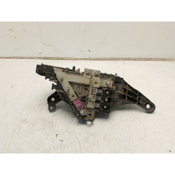 CAJA RELES / FUSIBLES A2535404101 