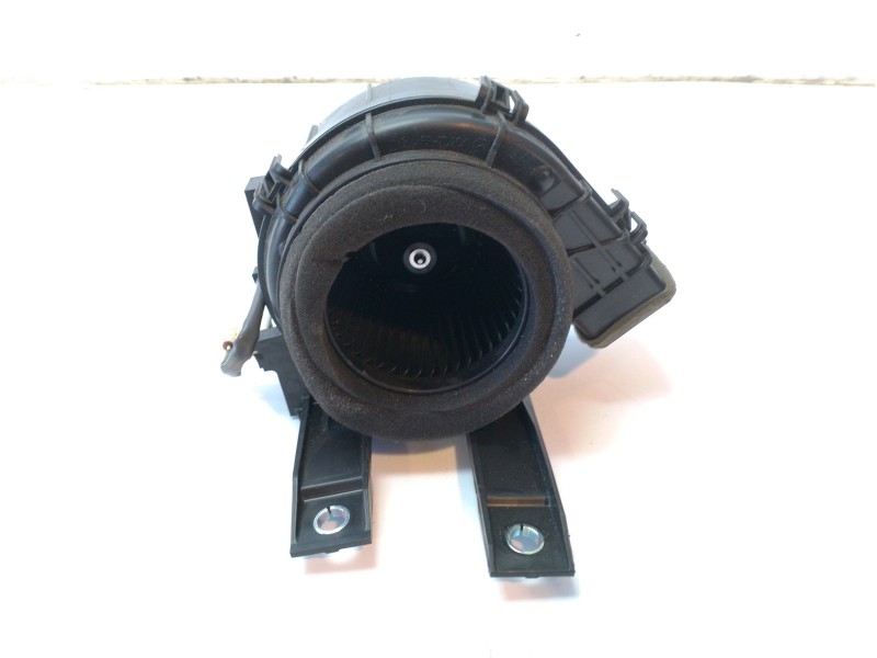 Recambio de motor calefaccion para toyota c-hr hybrid active referencia OEM IAM G923047050  
