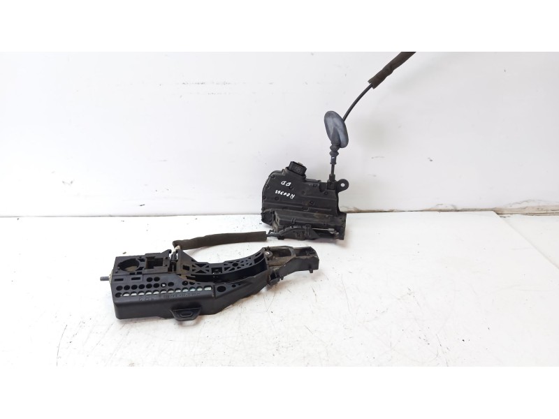 Recambio de cerradura puerta delantera derecha para renault clio iv dynamique referencia OEM IAM 805004945R  805024563R