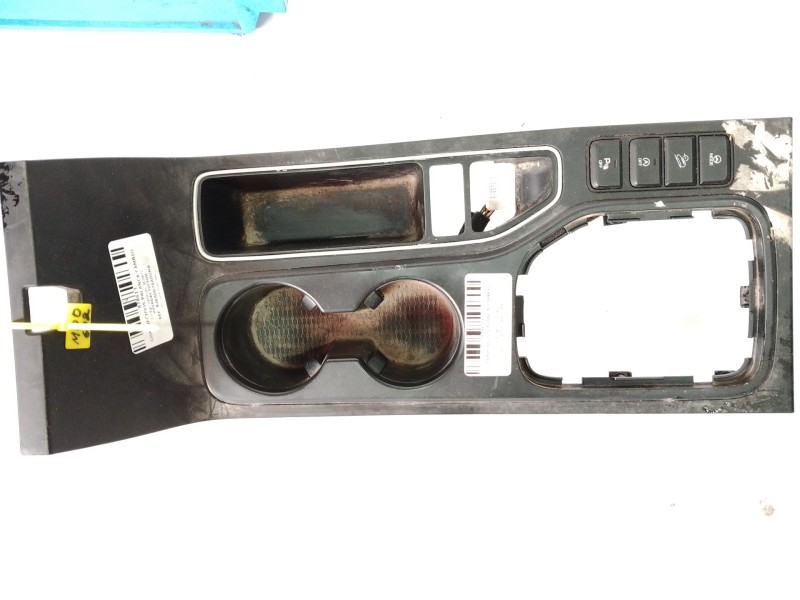 Recambio de guarnecidos palanca cambio para hyundai tucson 1.6 cat referencia OEM IAM 84650D7AA0UMB 84651D7AA0 