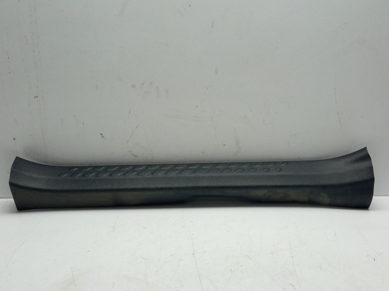 Recambio de moldura para toyota c-hr referencia OEM IAM 67913F4010C0 67913F4010 
