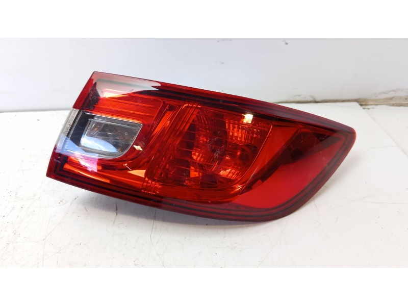 Recambio de piloto trasero derecho para renault clio iv dynamique referencia OEM IAM 265502631R  