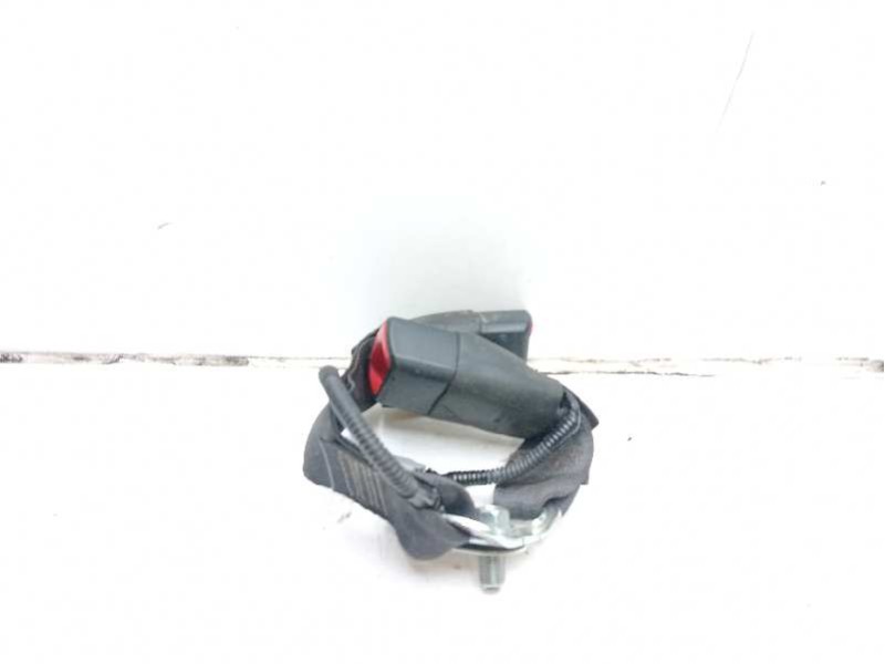 Recambio de cinturon seguridad trasero para toyota yaris 1.5 16v cat referencia OEM IAM 734800D130C1  