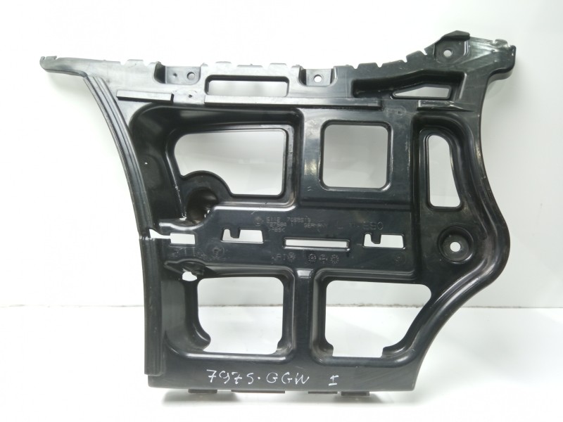 Recambio de molduras traseras para bmw serie 3 berlina (e90) referencia OEM IAM 7058519 72758411 