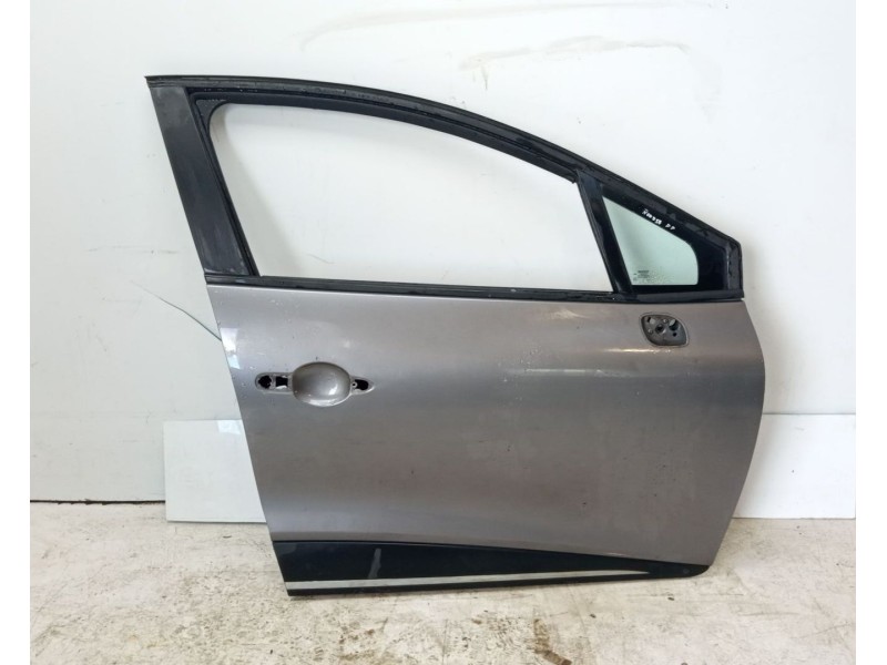 Recambio de puerta delantera derecha para renault clio iv dynamique referencia OEM IAM 801008302R  