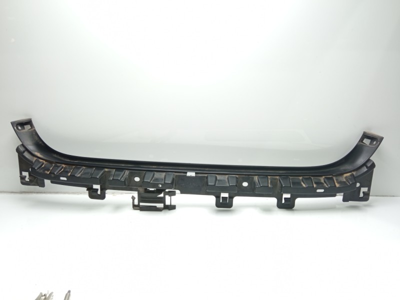 Recambio de molduras traseras para bmw serie 3 berlina (e90) referencia OEM IAM 7058522 72758411 