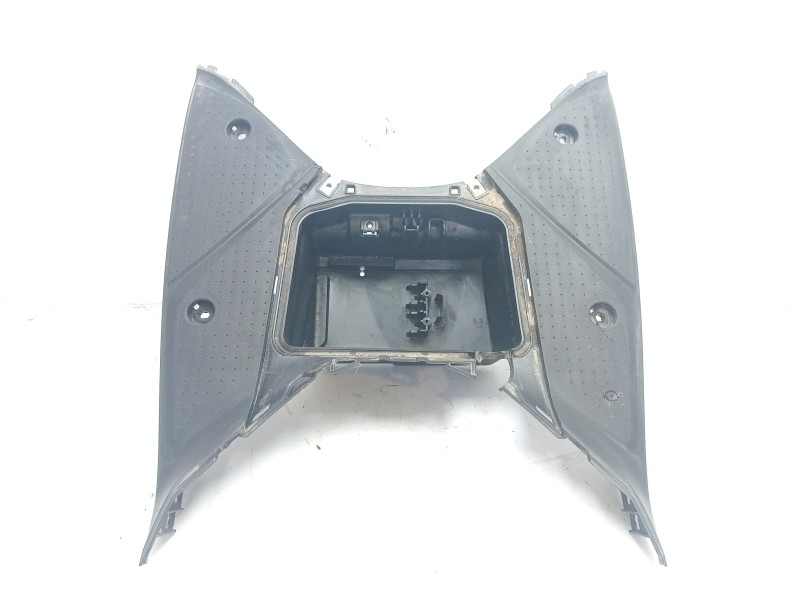 Recambio de moldura para honda sh 125i referencia OEM IAM 64305K0900ZA  