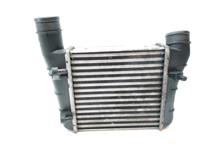 Recambio de intercooler para audi a4 berlina (8e) 1.9 tdi referencia OEM IAM 8E0145805S  