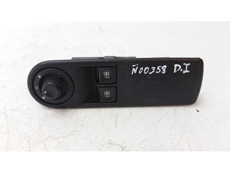 Recambio de mando elevalunas delantero izquierdo para renault clio iv dynamique referencia OEM IAM 254114238R  