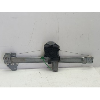 ELEVALUNAS TRASERO DERECHO 827202127R 