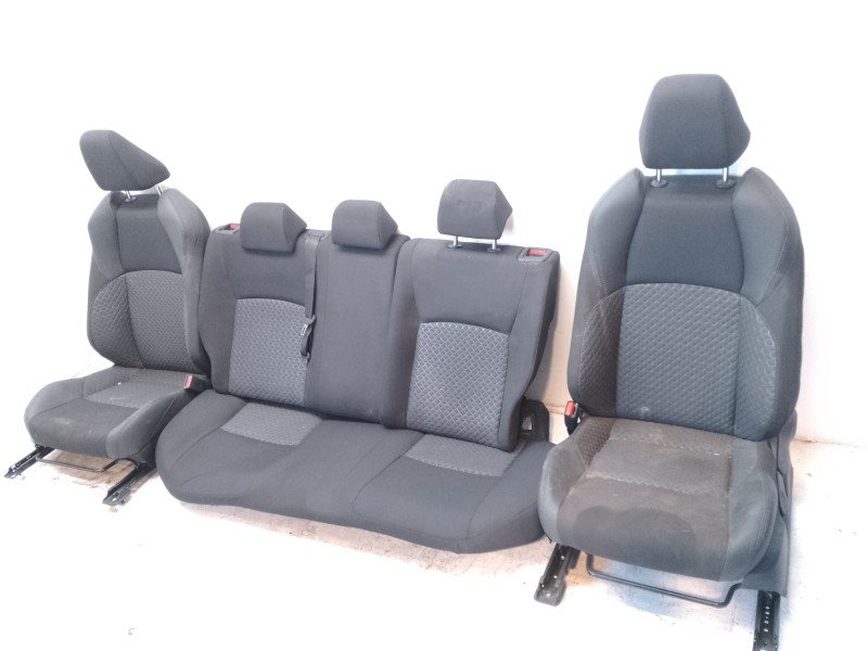 Recambio de juego asientos completo para toyota c-hr hybrid active referencia OEM IAM 71018F4010  