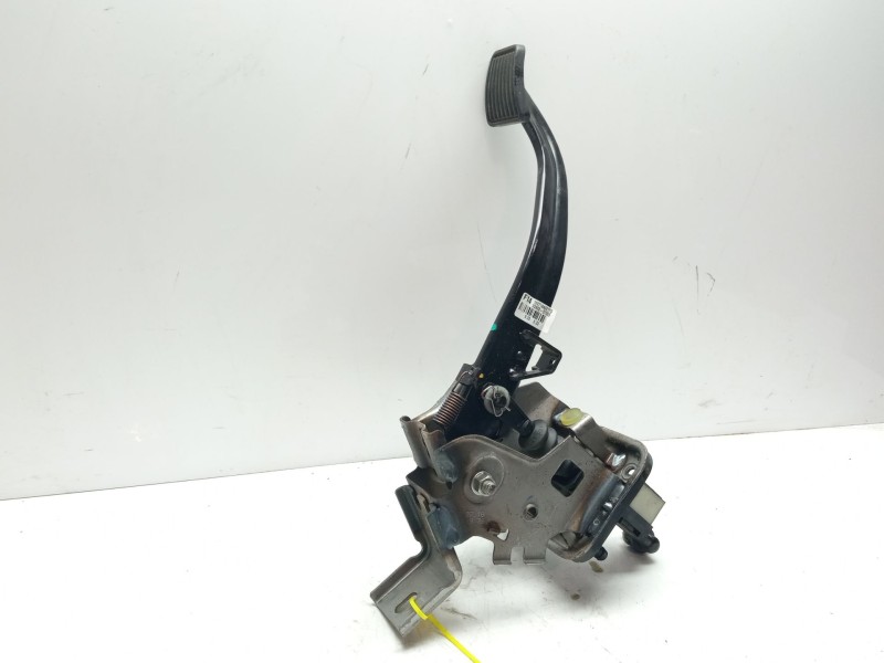 Recambio de pedal embrague para hyundai tucson 1.6 cat referencia OEM IAM 32802D7205  