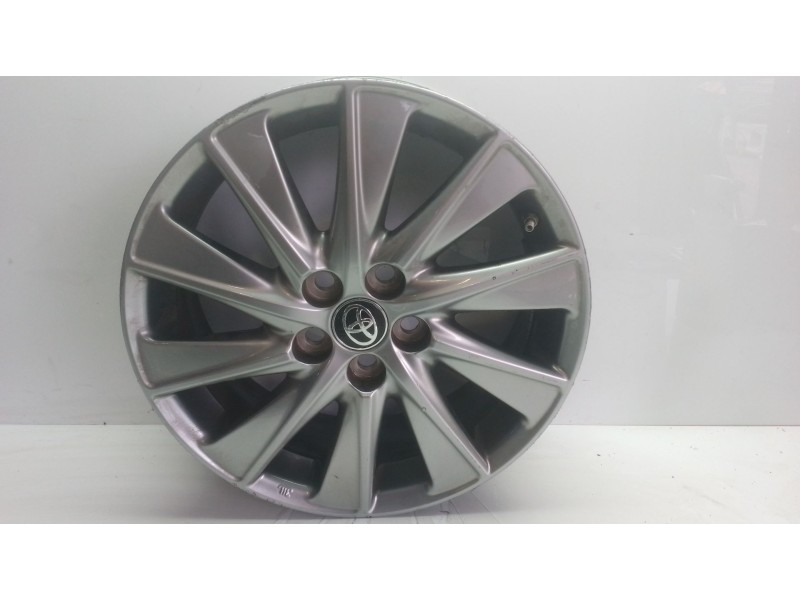 Recambio de llanta para toyota yaris referencia OEM IAM 42611YP500  