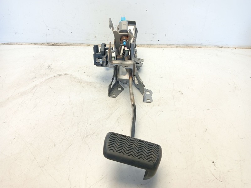 Recambio de pedal freno para toyota yaris referencia OEM IAM 47110K0030  