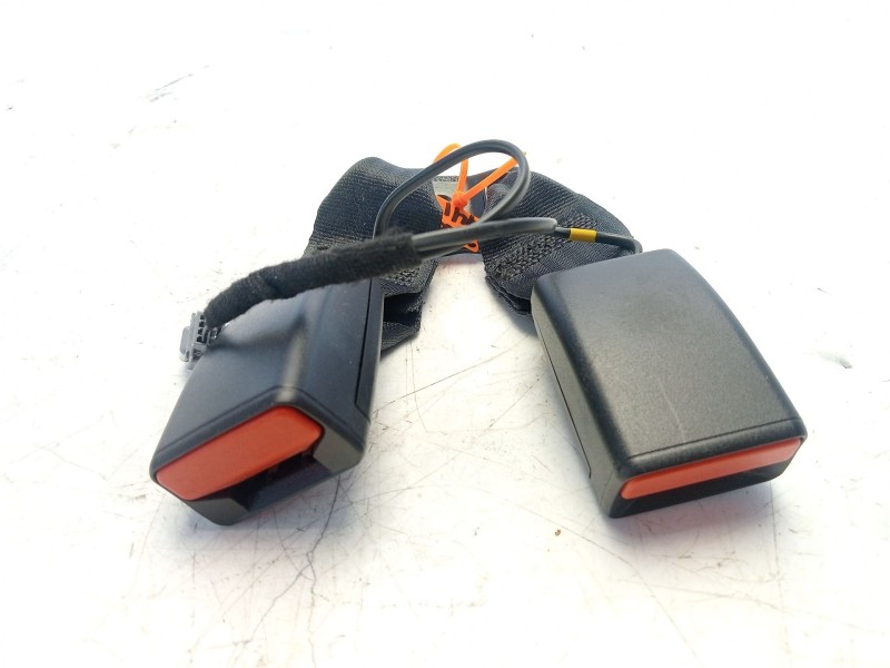 Recambio de enganche cinturon trasero izquierdo para renault clio v (b7_) 1.0 tce 100 (b7mt) referencia OEM IAM 878164707R  