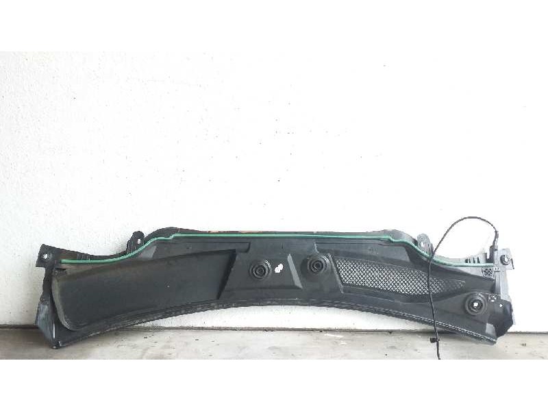 Recambio de moldura para mercedes-benz clase a (w176) a 200 cdi (176.008) referencia OEM IAM A1768300013  
