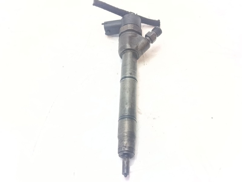 Recambio de inyector para kia cee´d hatchback (ed) 1.6 crdi 90 referencia OEM IAM 338002A400  0445110256