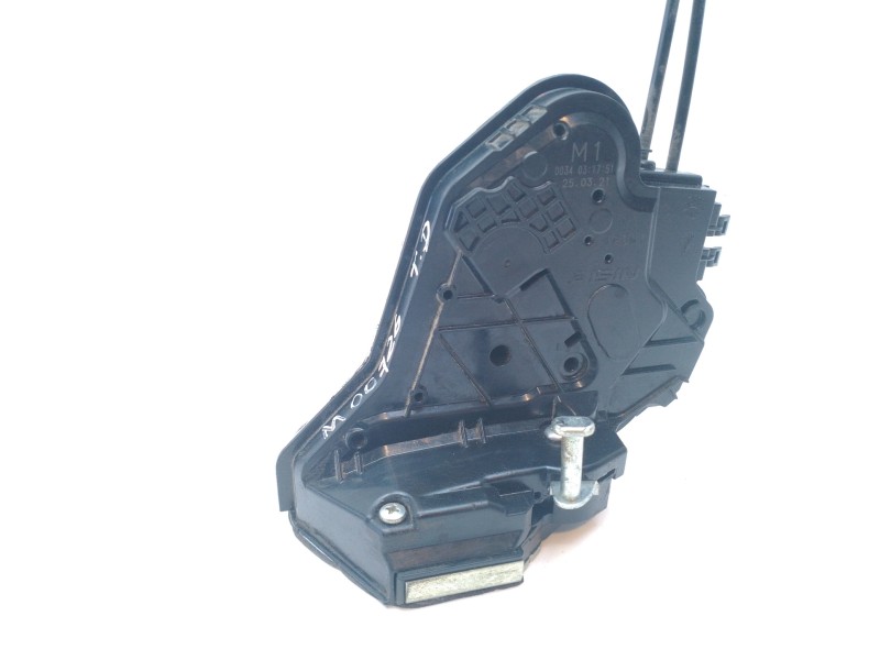 Recambio de cerradura puerta trasera derecha para toyota hilux (kun) cabina doble vx 4x4 referencia OEM IAM 690500K110  