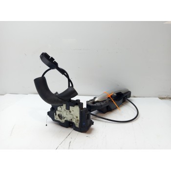 CERRADURA PUERTA TRASERA DERECHA 825020002R 