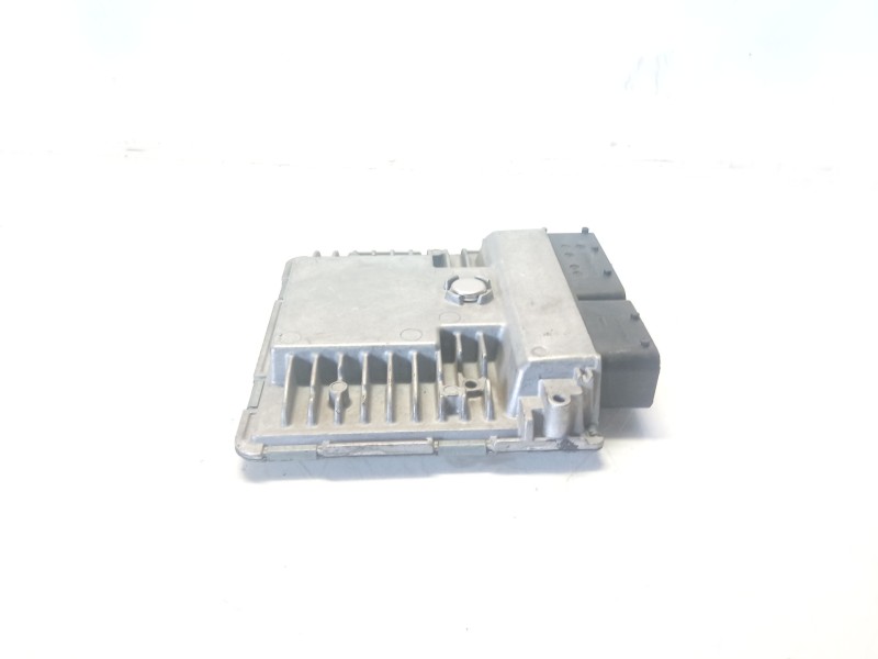 Recambio de centralita motor uce para skoda spaceback (5h) active referencia OEM IAM 03F906070HA 03F907309 906-020