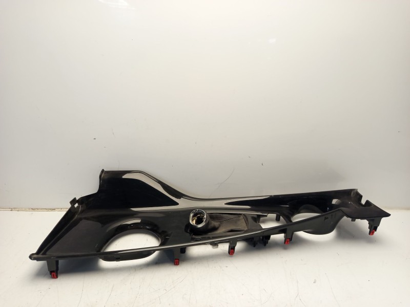 Recambio de moldura para toyota c-hr referencia OEM IAM 58804F4011  