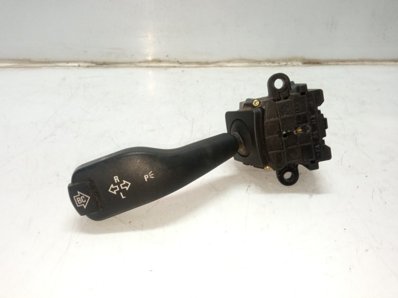 Recambio de mando intermitentes para bmw serie 3 berlina (e46) 1.9 cat referencia OEM IAM 8363668 01104010 