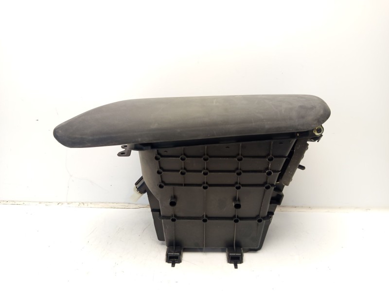 Recambio de apoyabrazos central para toyota c-hr referencia OEM IAM 58812F4010  